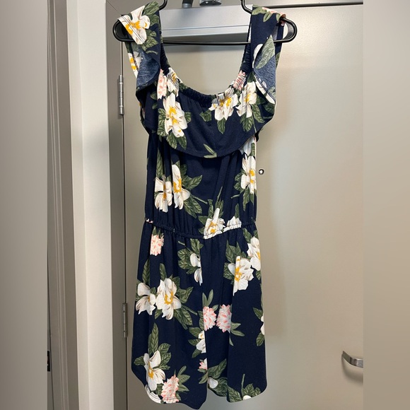 Cute Romper (Size XL) - Picture 2 of 7